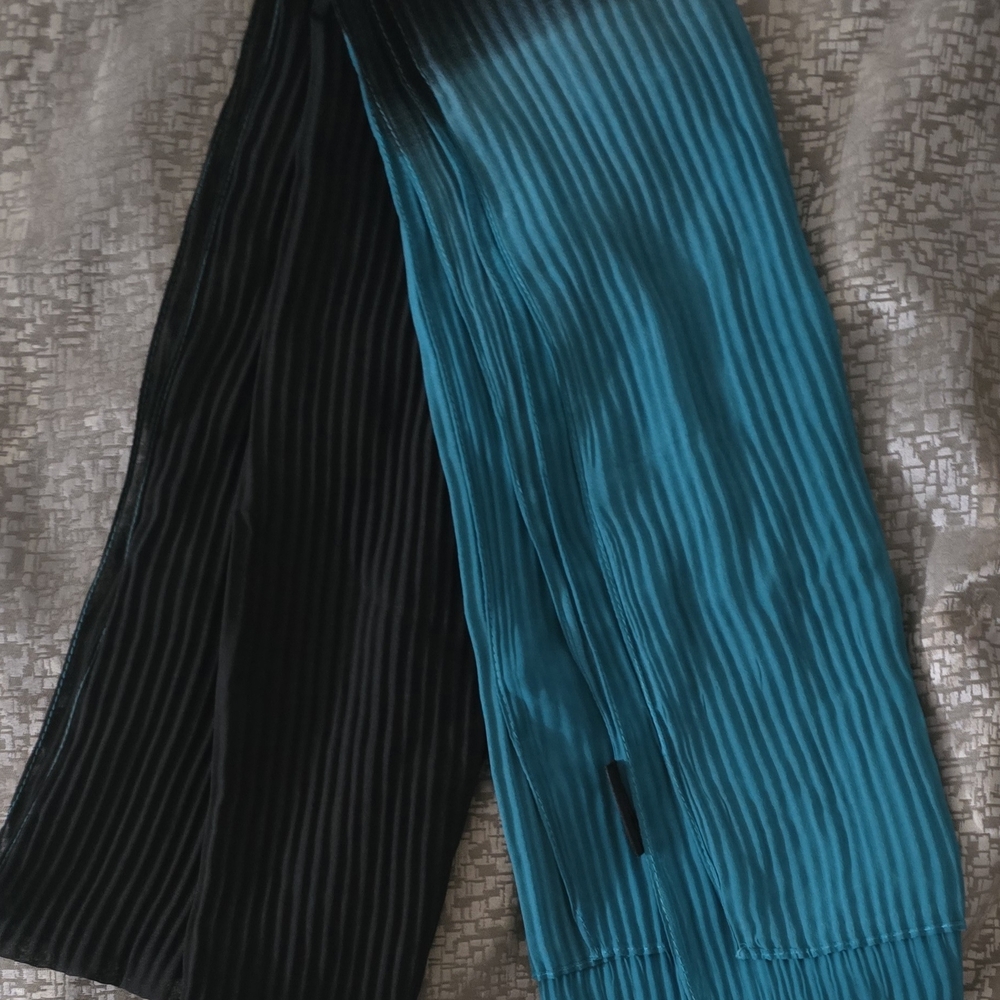 Crinkled Pleated Chiffon Teal Black Gradient Hijab Scarf
